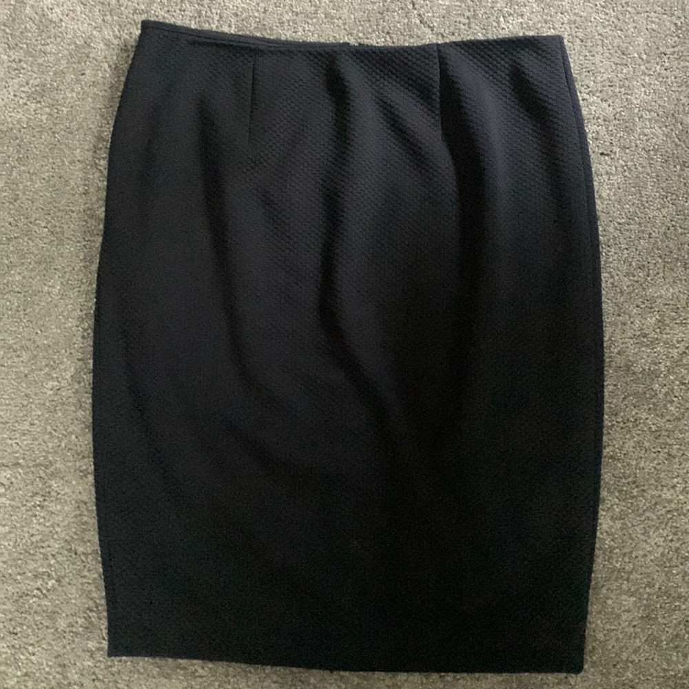 Banana republic navy blue pencil skirt. Size 6p
